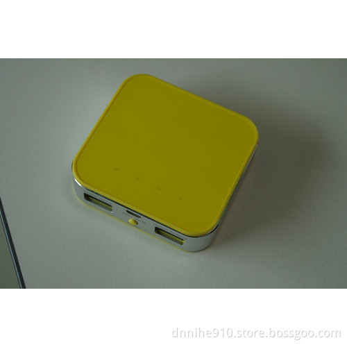 4400 mah power bank for travelling outside